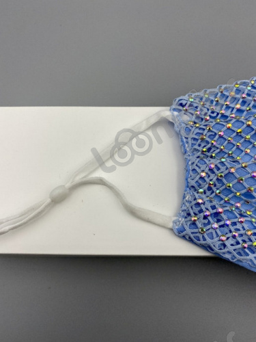 Маска защитная тканевая женская со стразами и кристаллами, голубая фото 2